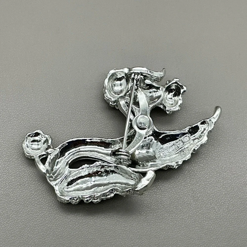 Gerrys brooch womens